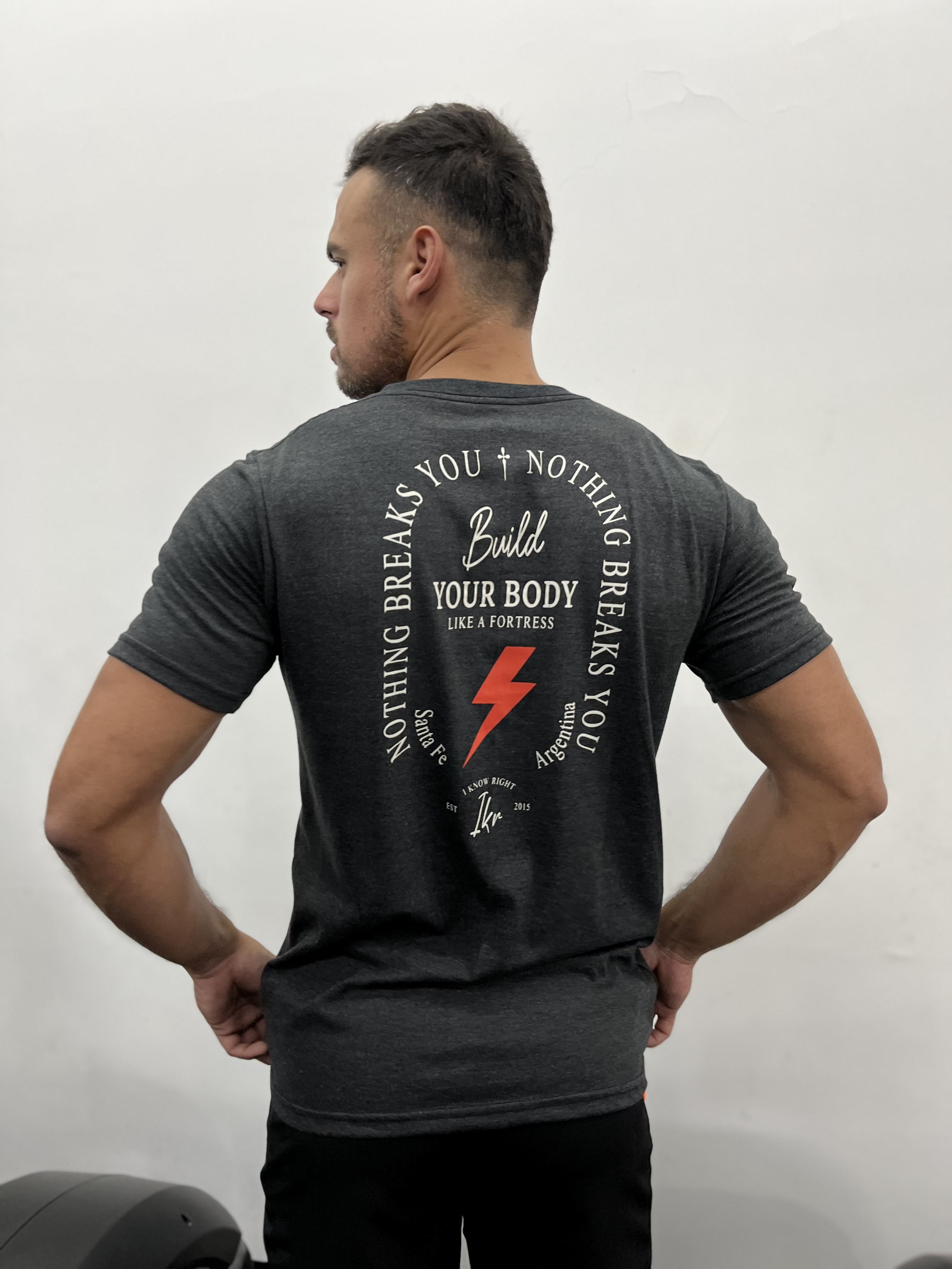 REMERA CLASICA IKR FORTRESS